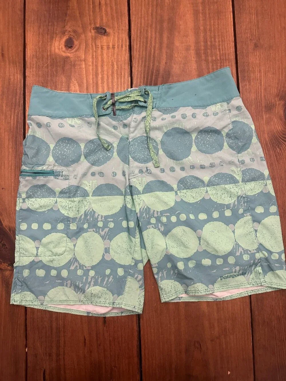 Patagonia Board Shorts Size 32 Stretch Men’s Geometric Circle Trunks Swim